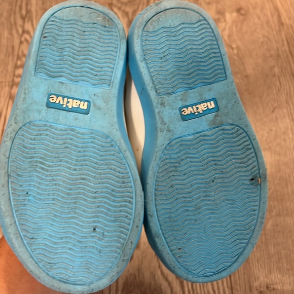 Native x Mr Bump Kids Shoes in size c10 - Picture 3 of 3